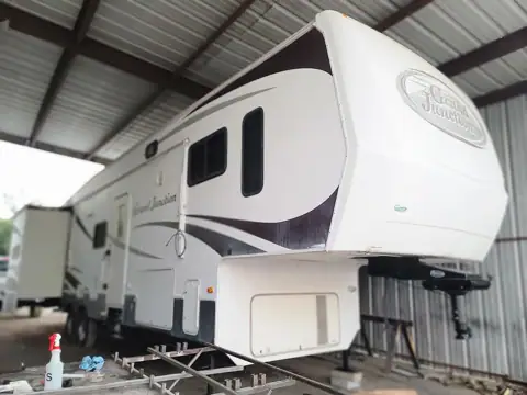 A & t rv services in Houston, TX