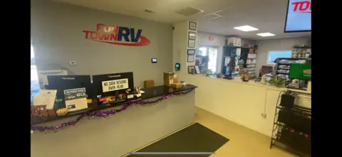 Fun Town RV Orange photo 3