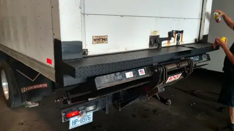 Carolina Auto Truck and Coach Service Inc. photo 3