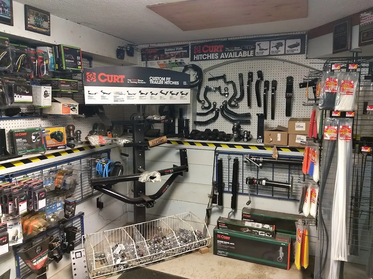 Quicklift Rentals & Trailer Hitches LLC, RV repair in Weare