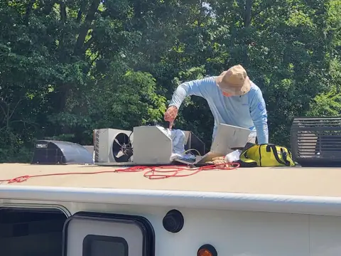 On the Mark Mobile RV Tech Services photo 2