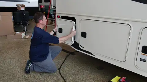 Blue Compass RV Fort Myers Service Center photo 3