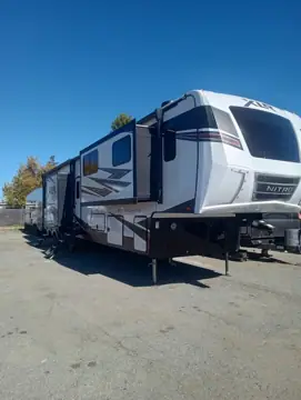 Canyon Motorhome & Travel Trailer Repair Inc in Hemet, CA