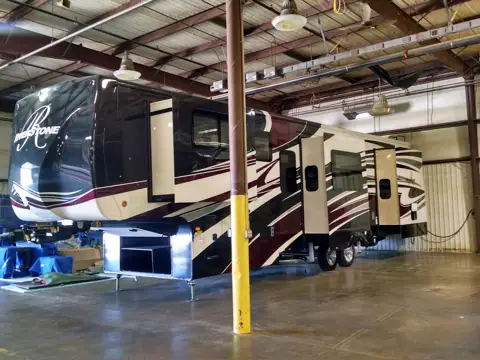 KANSAS RV SERVICE CENTER in Chanute, KS