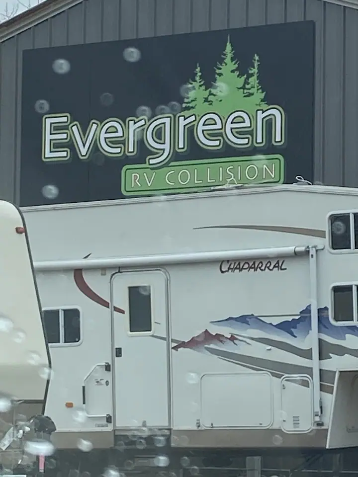 Evergreen RV Collision, RV repair in Albion