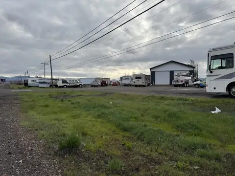 Oregon Light Truck & RV photo 2