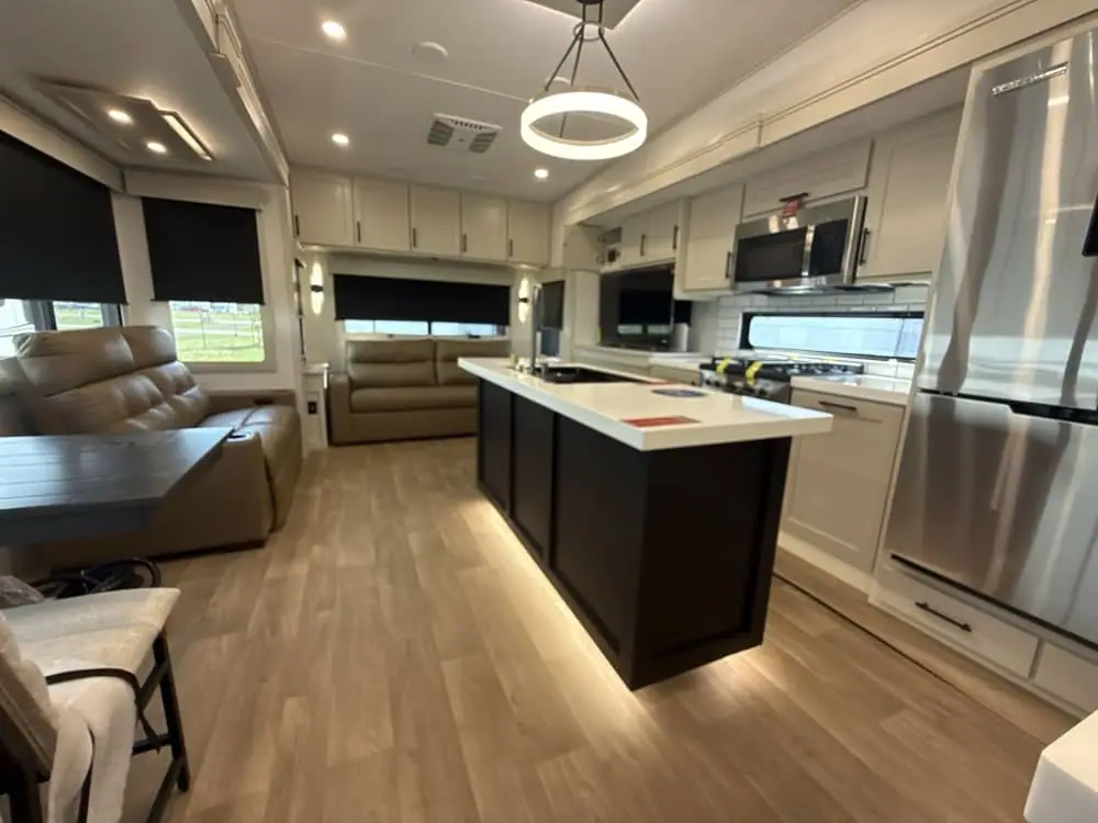 Outpost Outfitters, RV repair in Gray