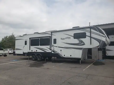Moix RV Service Department photo 2