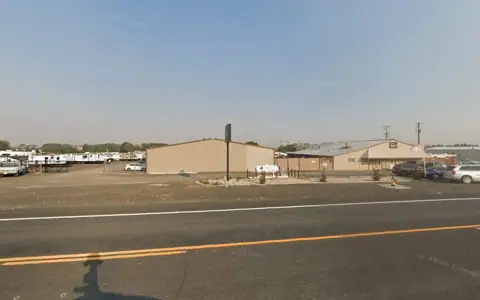 Emerald Town Auto and RV photo 2
