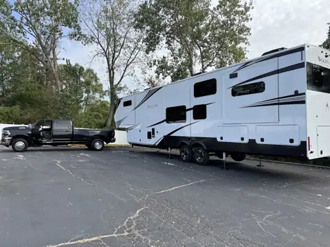 Bill Thomas Camper Sales photo 3