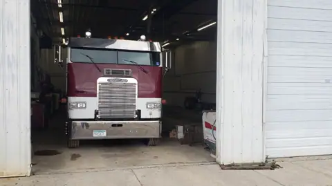 Heim's Truck and Trailer Repair 24hr service photo 2