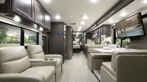 Coastline Mobile RV and Auto Repair in Laguna Beach, CA