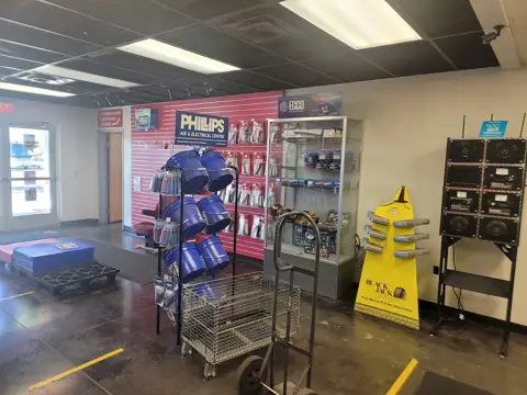 Velocity Truck Centers photo 3