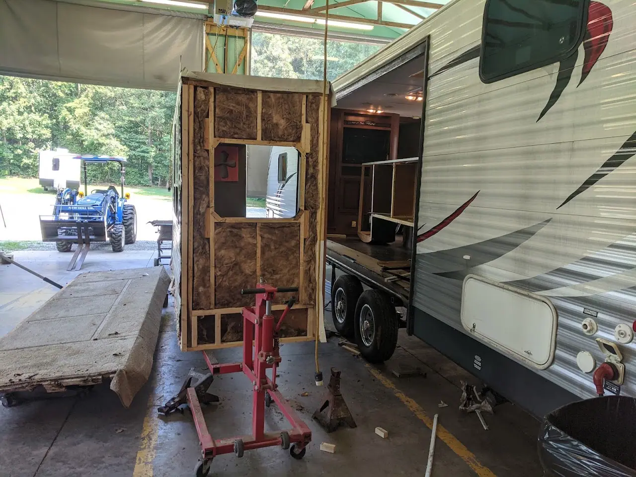 Harrison RV LLC, RV repair in Rockwell