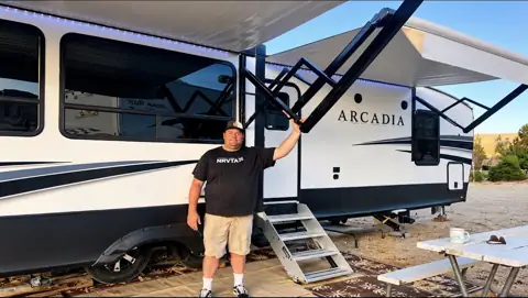 Holt Brothers Mobile RV photo 2