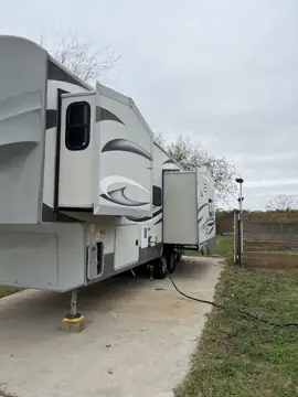 Sara-O RV Repair & Restore in Mission, TX