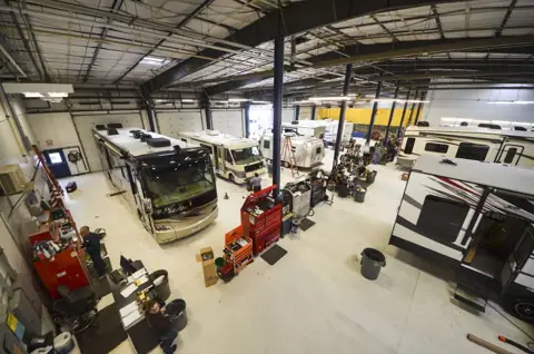 Bretz RV & Marine Service Department photo 3