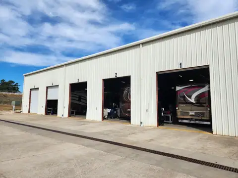 Foretravel of Texas Service Department photo 2