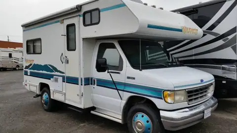 B & L RV photo 2