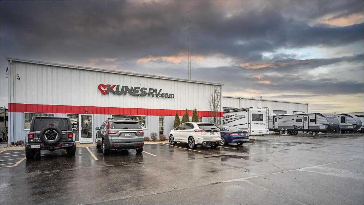 Kunes RV of Elkhorn Mobile Service, RV repair in Elkhorn