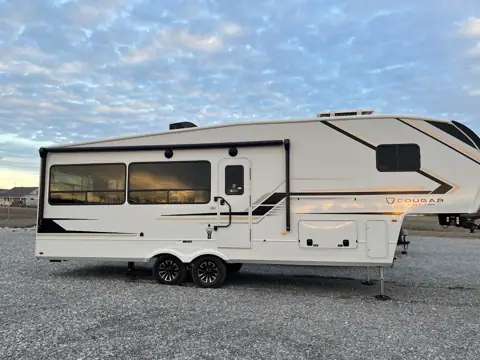Riley's RV World photo 3