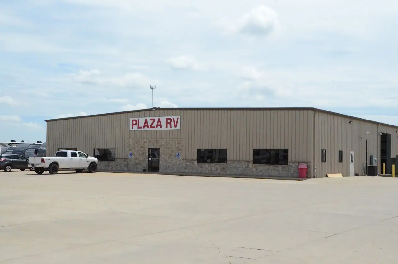 Plaza RV, RV repair in Bondurant