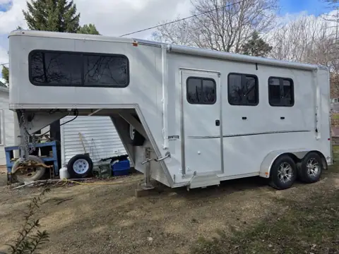 M53 RV & Trailer photo 3