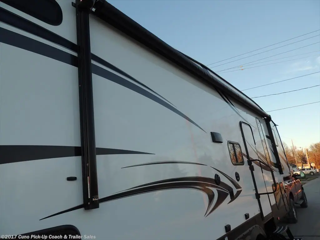 Cuno Pick-Up Coach & Trailer Sales, RV repair in Montgomery City