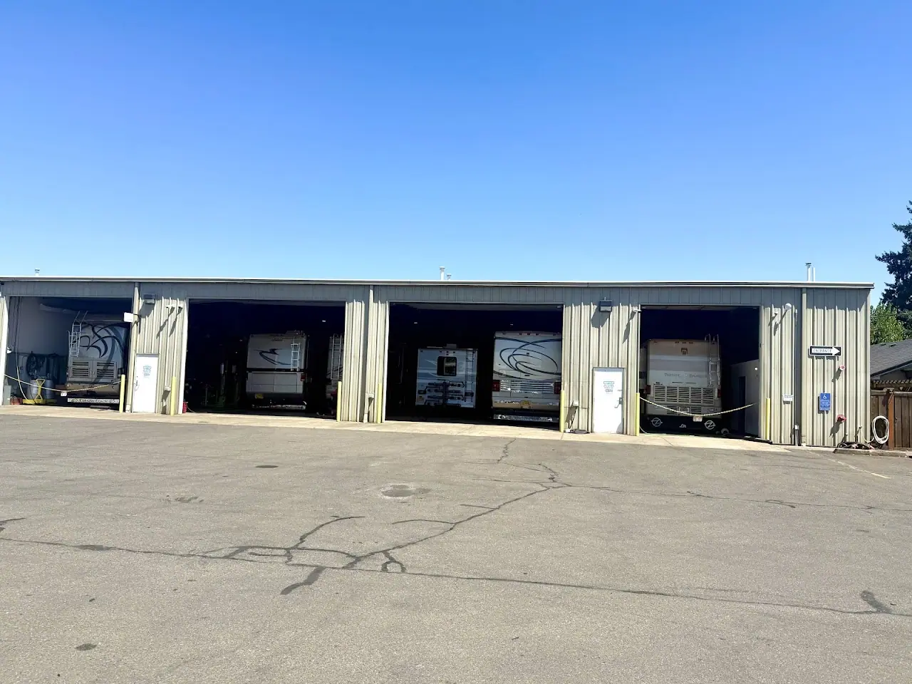 Oregon Motorcoach Center, RV repair in Eugene