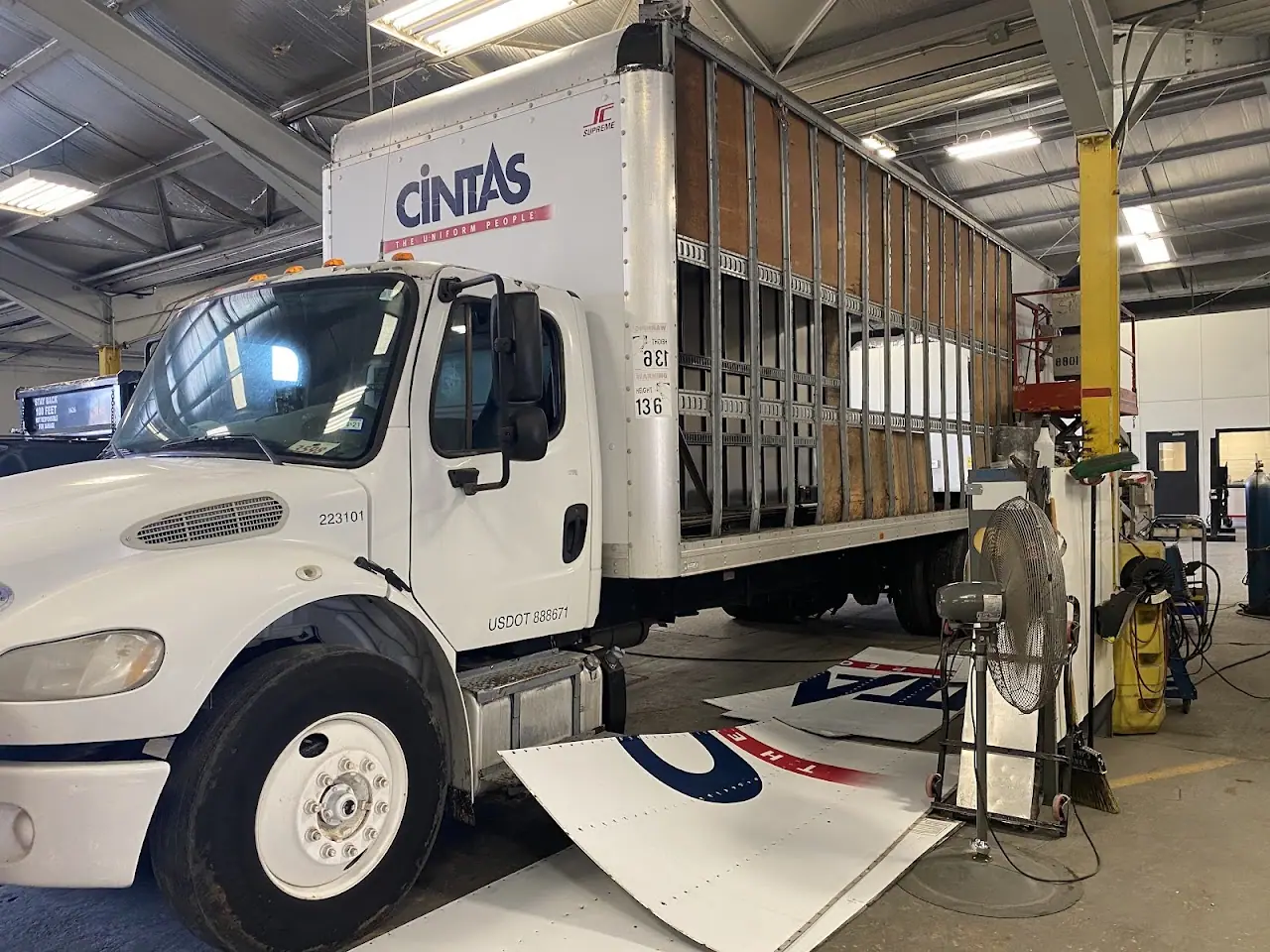 IP Truck – Commercial Truck Body Shop & Collision Center, RV repair in Fort Worth