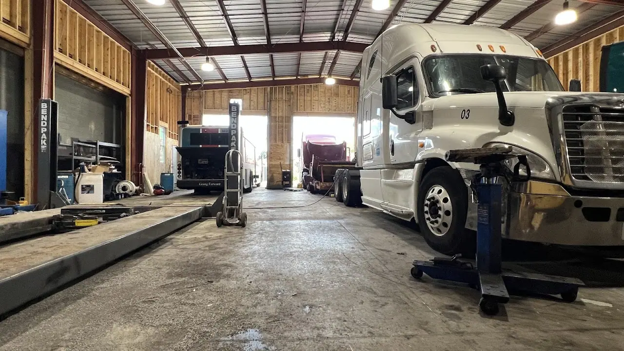 24hr Amigos Commercial Mobile Truck & Tire Repair, RV repair in Petersburg