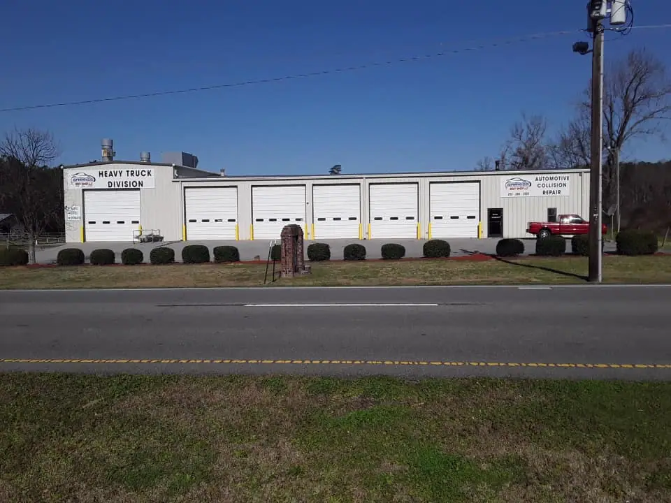 Garriss Body Shop Hwy 11 Heavy Truck & RV, RV repair in Kinston