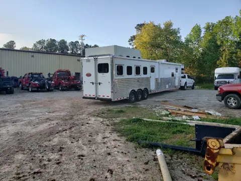 Lake Gaston Auto & RV photo 3