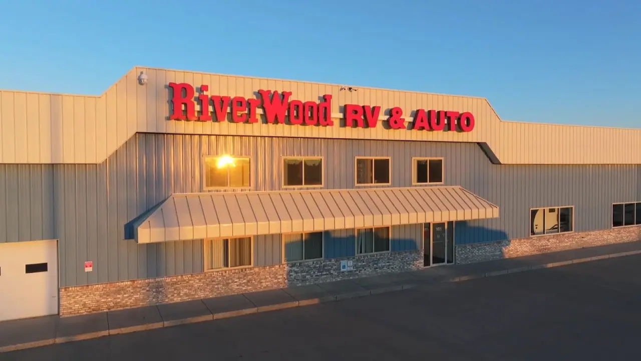 Riverwood RV & Auto Inc., RV repair in Mandan