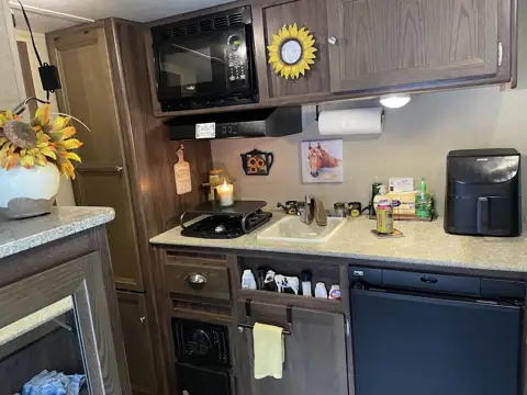 Skyway Rv photo 2