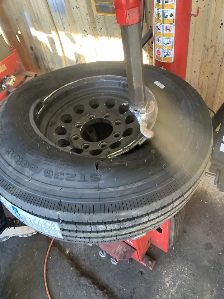 Faith's 24 Hr Mobile Tire Service & Roadside Assistance For Cars Semi Trucks Trailers and Rvs., RV repair in Savannah
