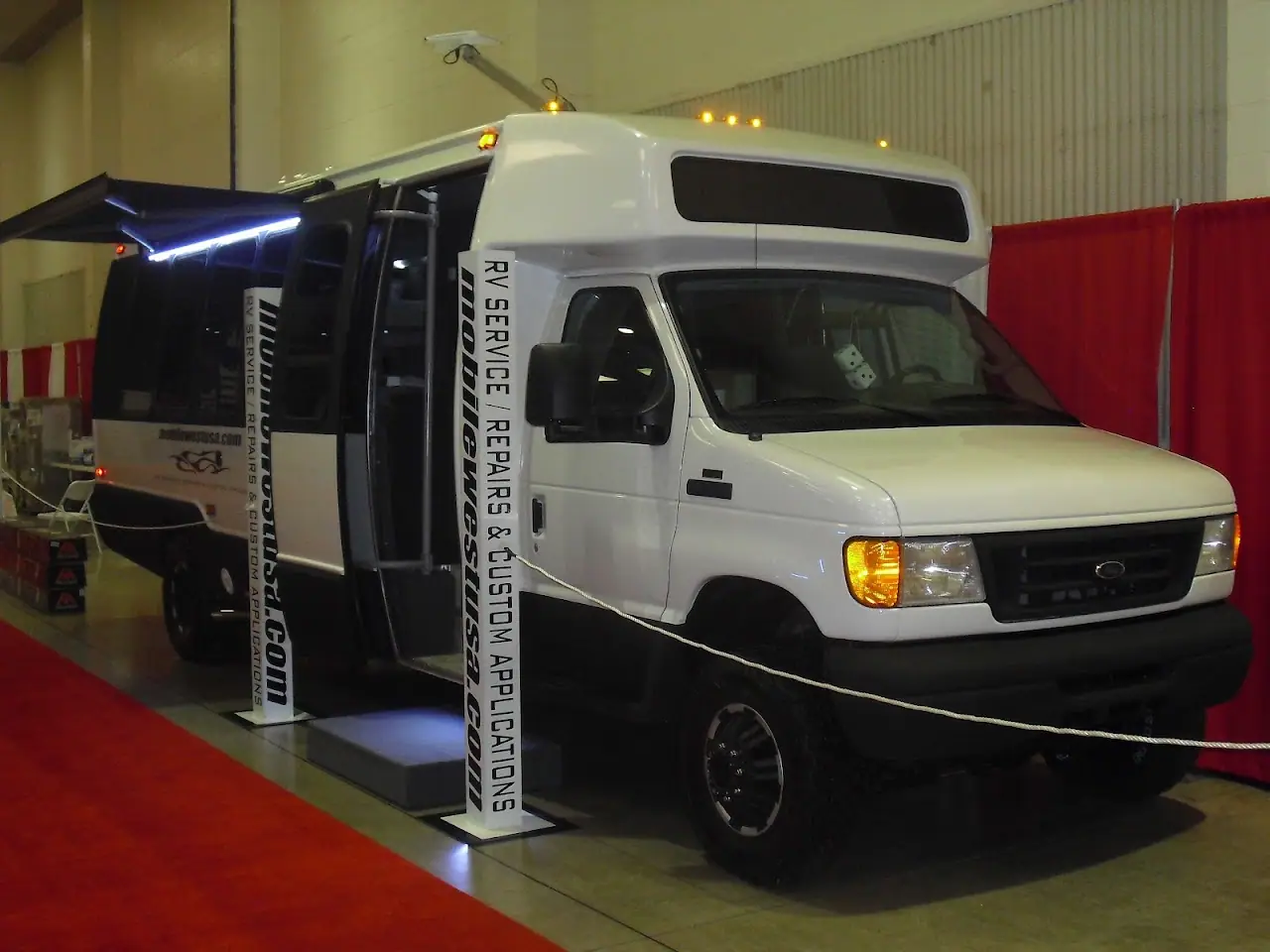 Mobile West LLC RV Service / Repairs & Custom Applications, RV repair in Seaview