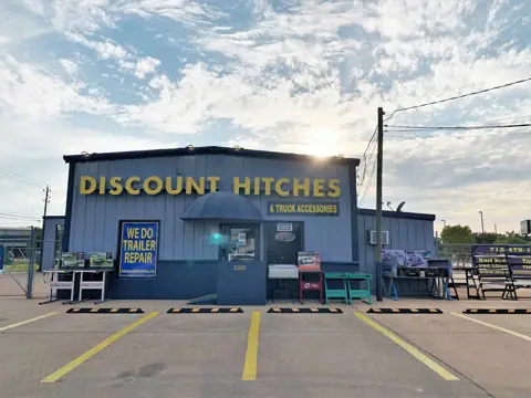 Discount Hitch & Truck Accessories photo 3