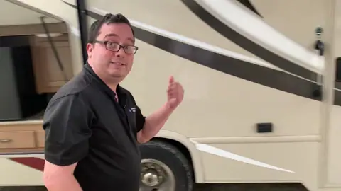 Roaming Bears RV - RV Rentals, Service, Parts and Sales photo 2