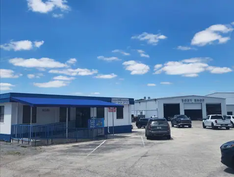 Jarrett Gordon Body Shop , RV & Commercial Service Center photo 2