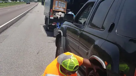 On Time Mobile Tire Shop Roadside Assistance Services/Mounting & Balancing/18 wheeler Rv Tire Change/VehicleLockout/JumpStart photo 3