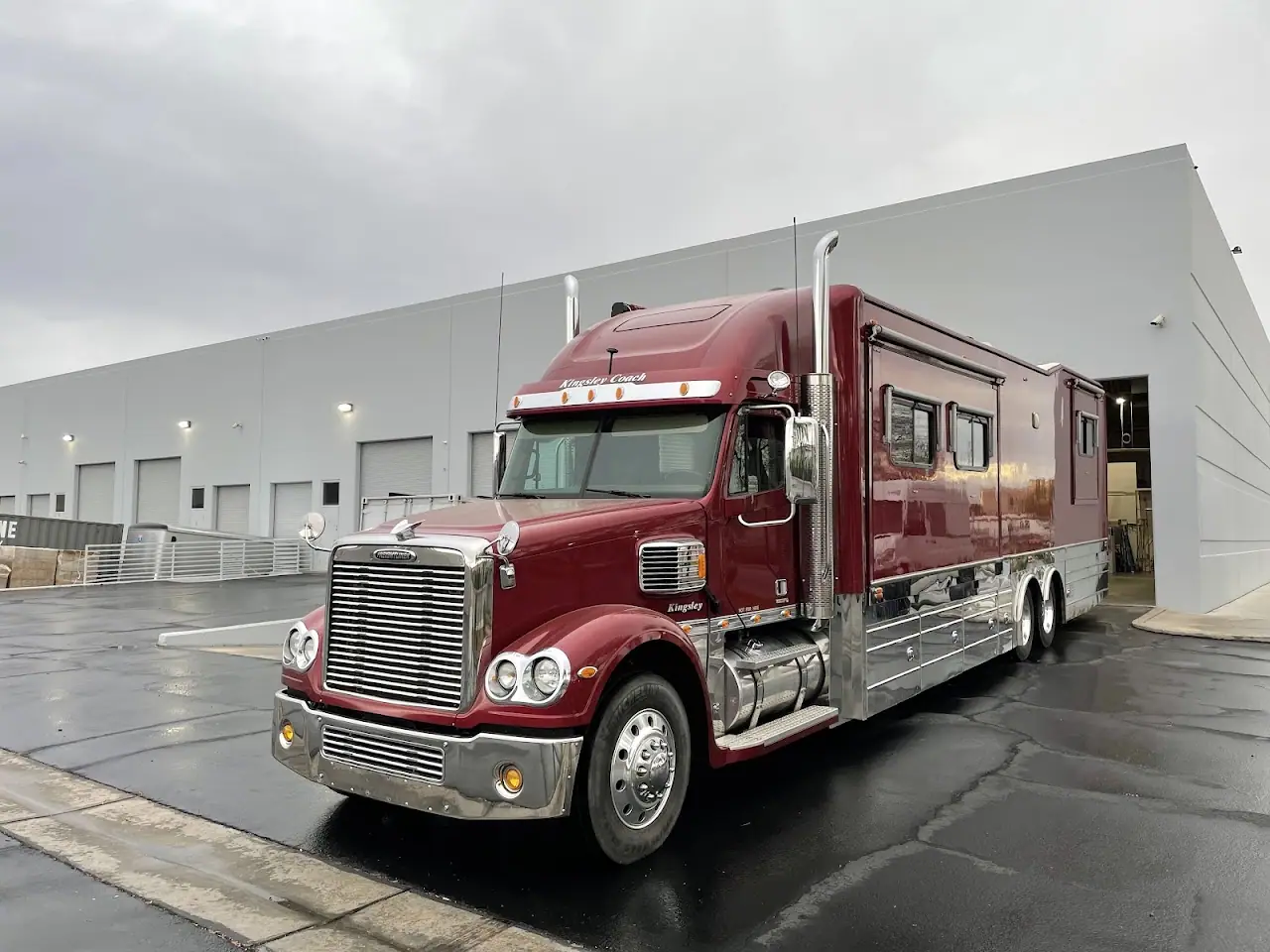 Apache RV Customs, RV repair in Las Vegas