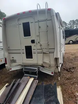 Pete's RV Service & Collision Center photo 2