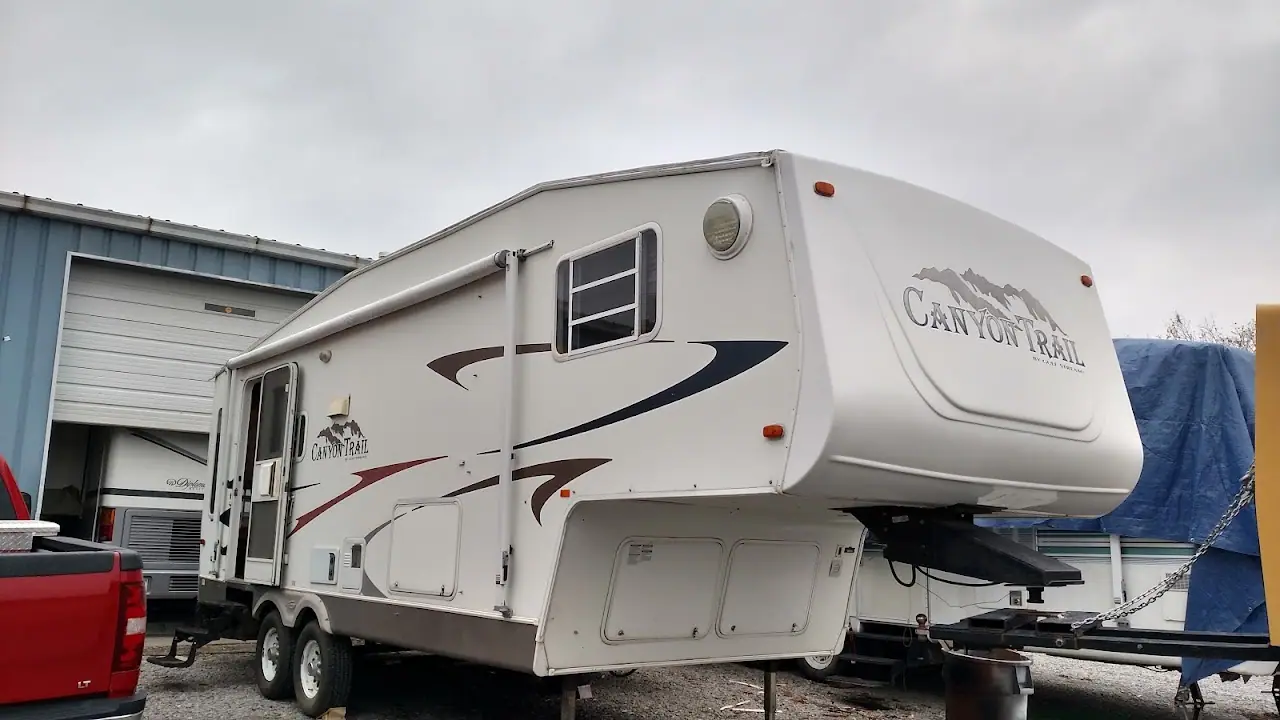 Lackey's RV Collision Repair, RV repair in Hanceville