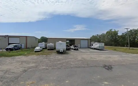 RV Collision Center of Arkansas photo 2