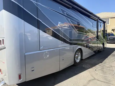 Crystal clear Rv & boat detail photo 3