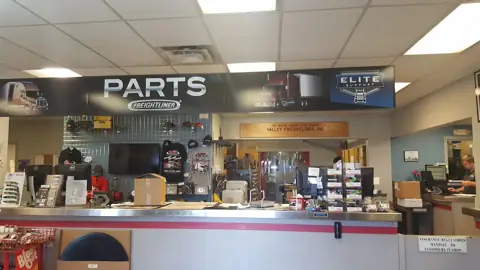 Gordon Truck Centers photo 3