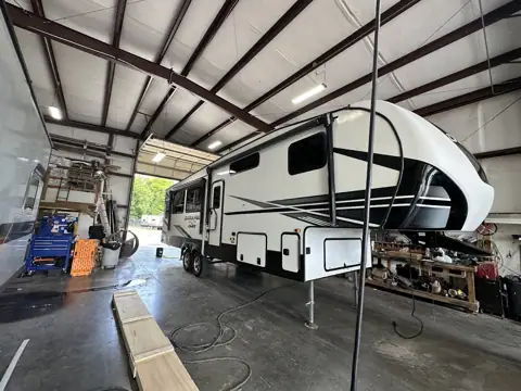 Newby's RV Sales Llc photo 2