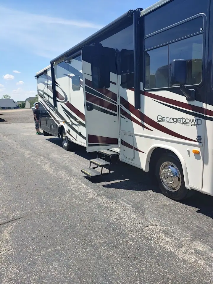 Barrington Motor Sales RV, RV repair in St. Charles