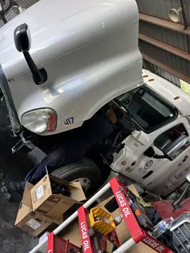 PACIFIC TRUCK AND TRAILER REPAIR in San Leandro, CA